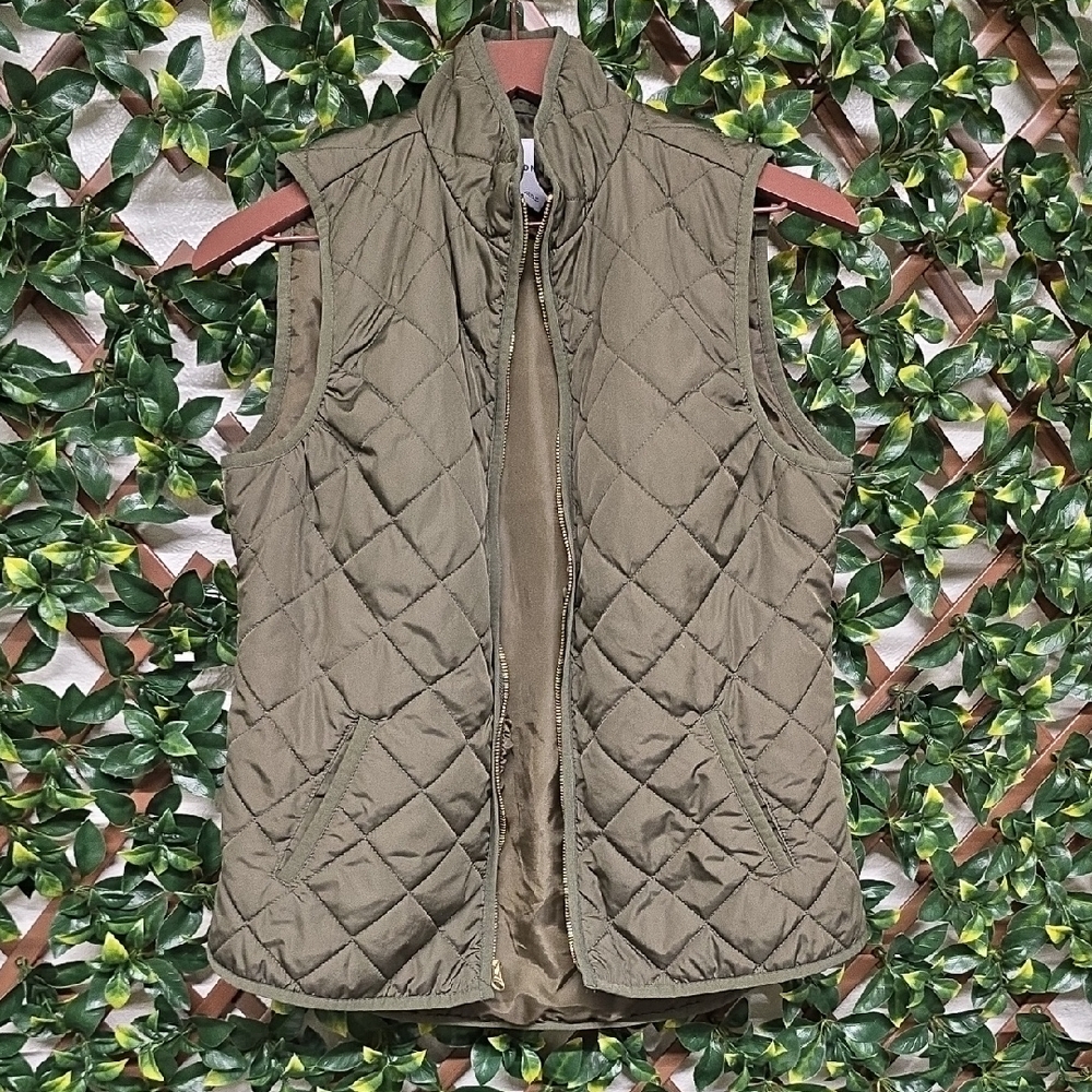 Old Navy Olive Quilted Vest